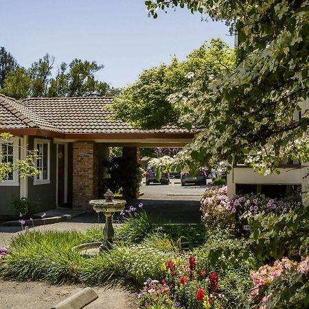 The Jack London Lodge เกลนเอลเลน ภายนอก รูปภาพ