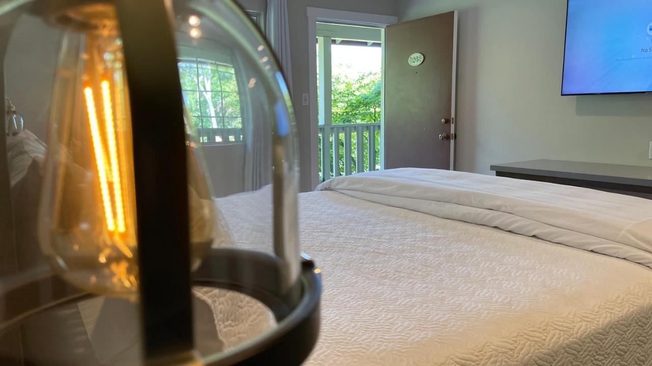 The Jack London Lodge เกลนเอลเลน ภายนอก รูปภาพ