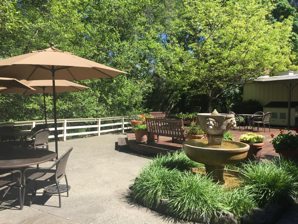 The Jack London Lodge เกลนเอลเลน ภายนอก รูปภาพ