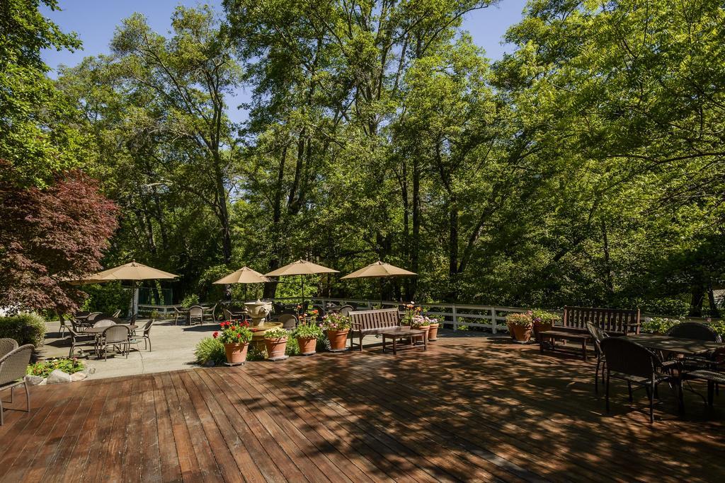 The Jack London Lodge เกลนเอลเลน ภายนอก รูปภาพ