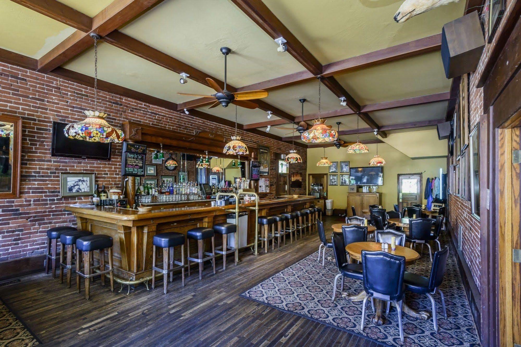 The Jack London Lodge เกลนเอลเลน ภายนอก รูปภาพ