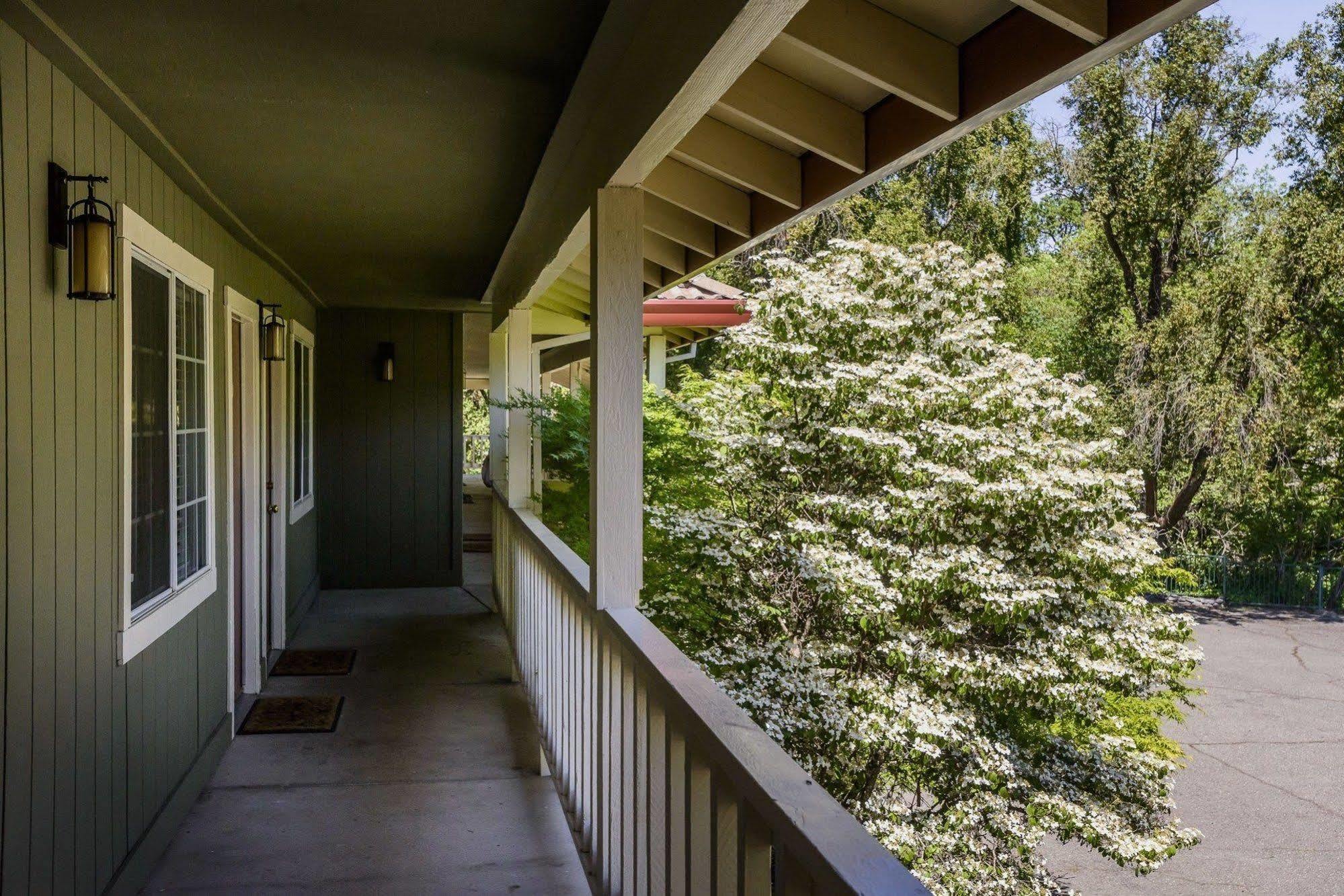 The Jack London Lodge เกลนเอลเลน ภายนอก รูปภาพ